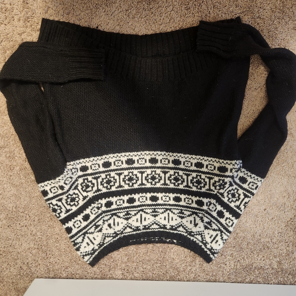 American Eagle holiday sweater